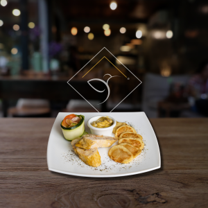 Enrrollado de pollo con salsa aparte